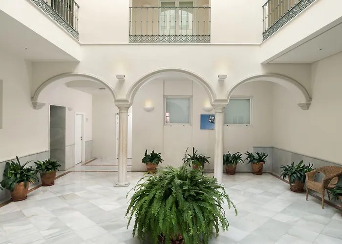  Suites Sevilla Plaza