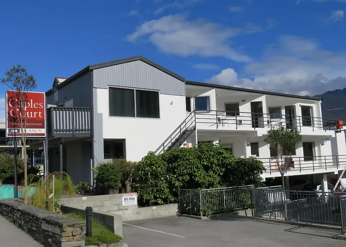 Caples Court & Apartments