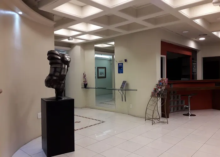 Hotel com piscina: Master Grande Hotel - Próximo ao Palácio do Governo