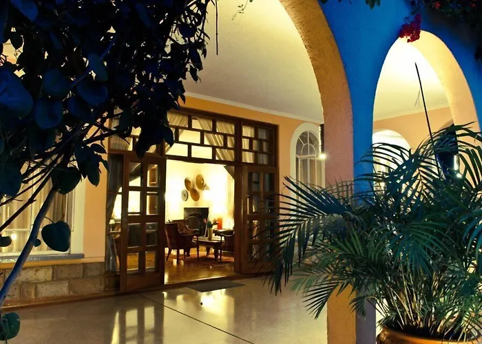 Luxury hotel only: House Of Waine