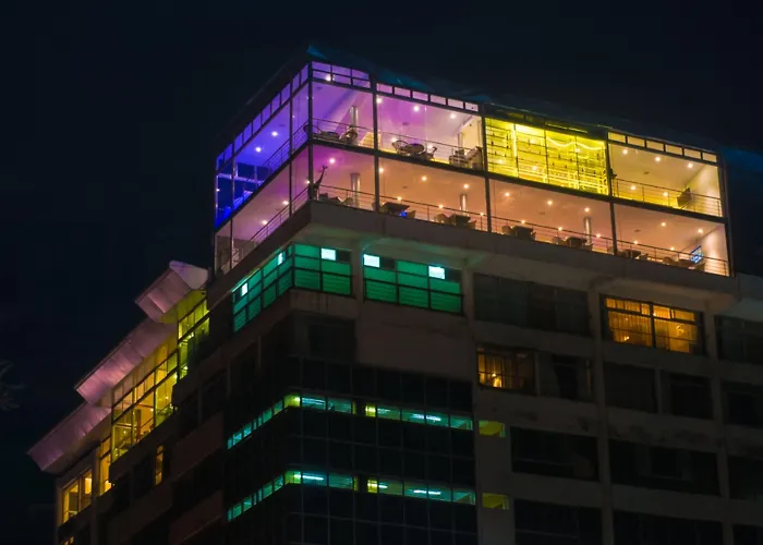 Cloud Hotel & Suites