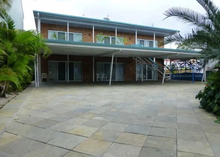 Airlie Court Units