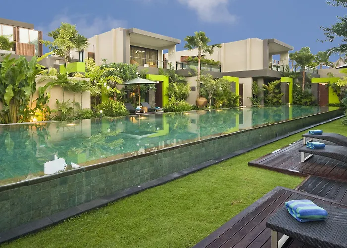 Hotels Close to Airport Cicada Luxury Townhouses