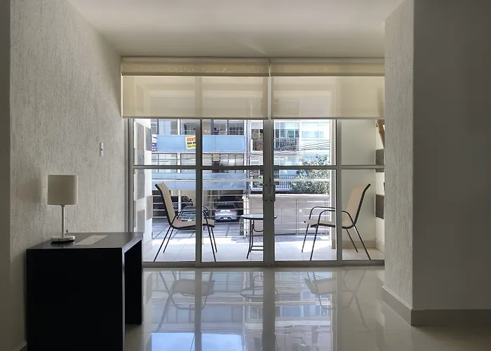 Grupo Kings Suites - Monte Chimborazo 567