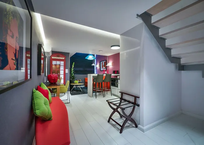 Romantic hotel: 21St Floor Hotel