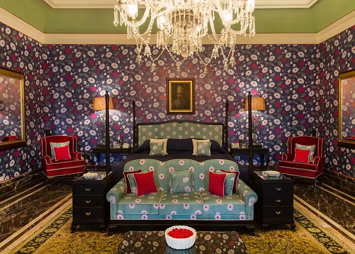 Pet Friendly hotel: Rajmahal Palace Raas