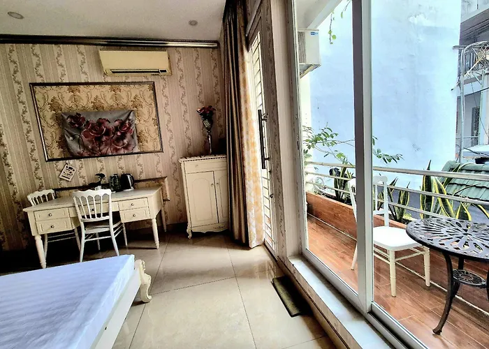F F House Homestay