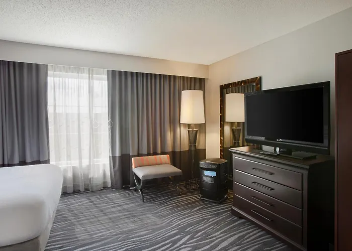 Golf hotels Embassy Suites By Hilton Orlando Airport