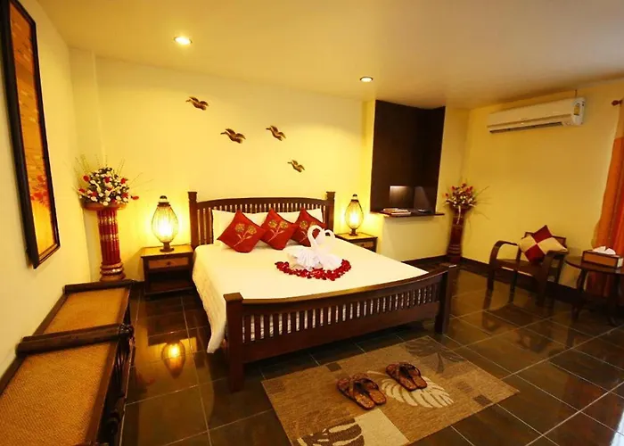 Cm Night Bazaar Boutique Hotel - โรงแรม ซี เอ็ม ไนท์บาซาร์ บูทีค