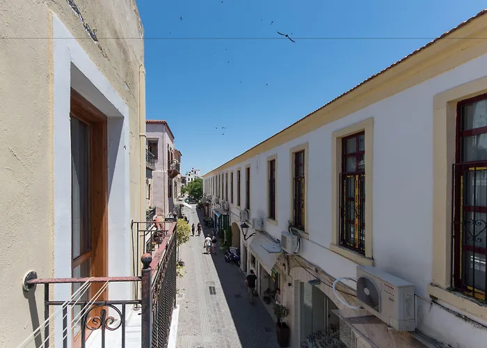 Minaret Suites And s