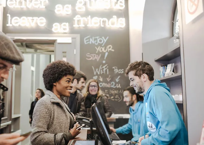 Hotel sulla spiaggia: The Romehello