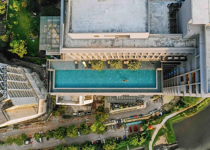 Expressionz Professional Suites By Mykey