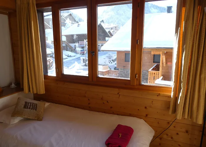 Central Hostel Chatel