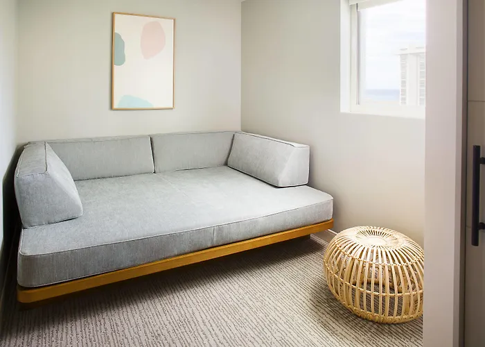 Lodge: The Laylow Waikiki, Autograph Collection