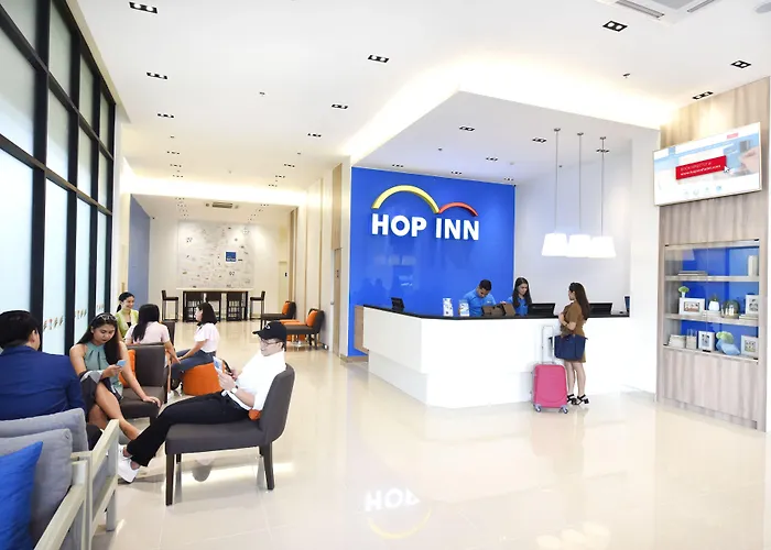 Cheap hotels Hop Inn Tomas Morato Quezon City