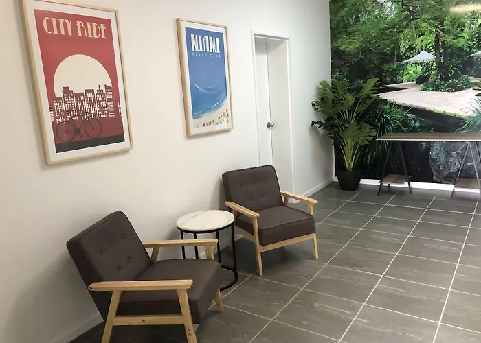 Cheap hotel: Escape On Lake