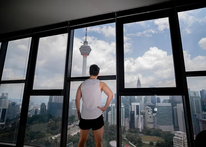 Ceylonz Suites Klcc Rooftop Infinity Pool Kl Tower View