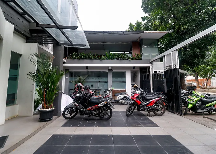 Guests house Reddoorz Near Kebon Jeruk Jakarta