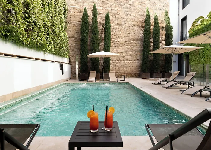 Hotel Jacuzzi: H10 Palacio Colomera