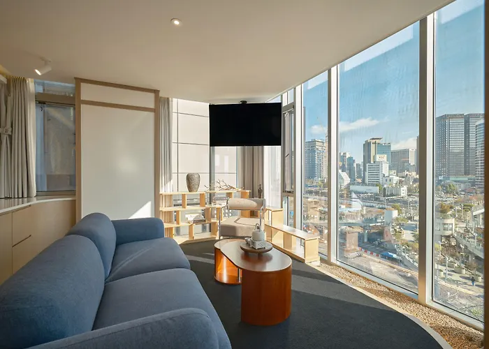 Uh Suite The Seoul