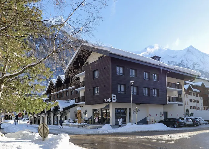 Pet Friendly hotel: Planb Hotel - Living Chamonix