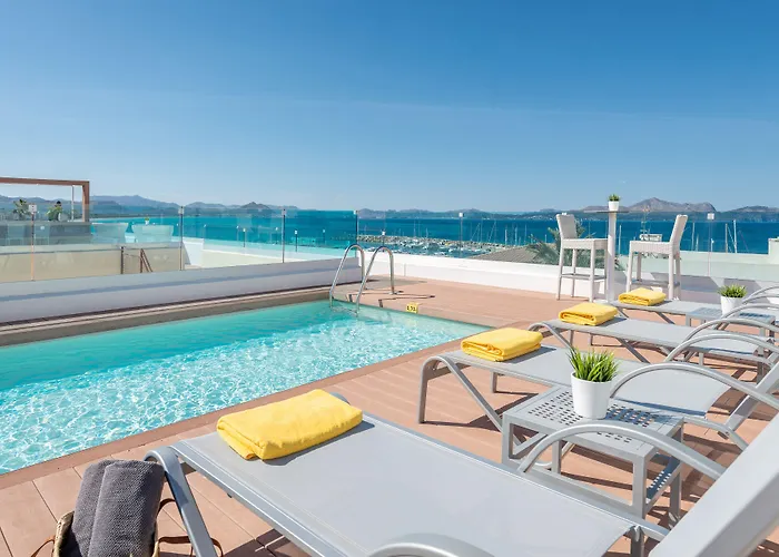 Llaut Boutique (Adults Only)