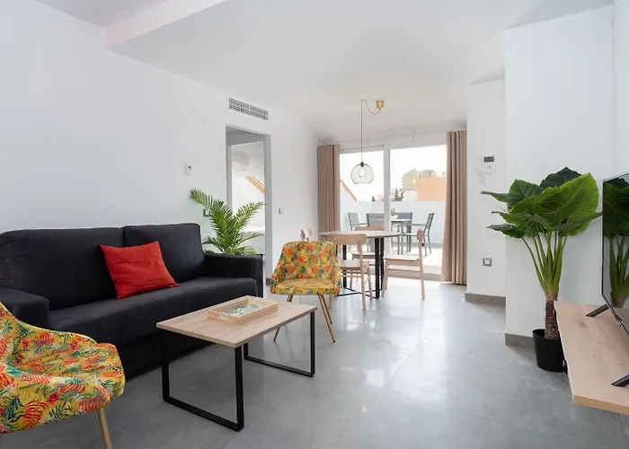 Sur Suites La Dorada, Centricos Soleados A Pocos Metros De La Playa Y Con Parking Opcional