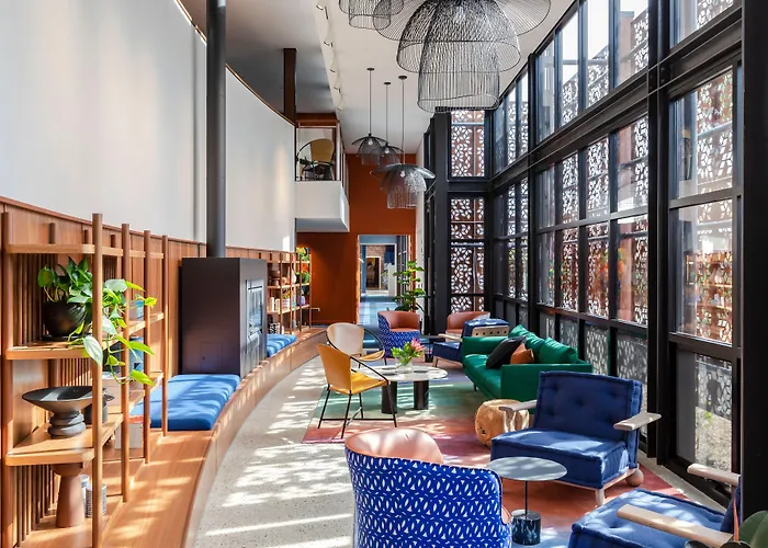 Hotel with view: Byng Street Boutique Hotel