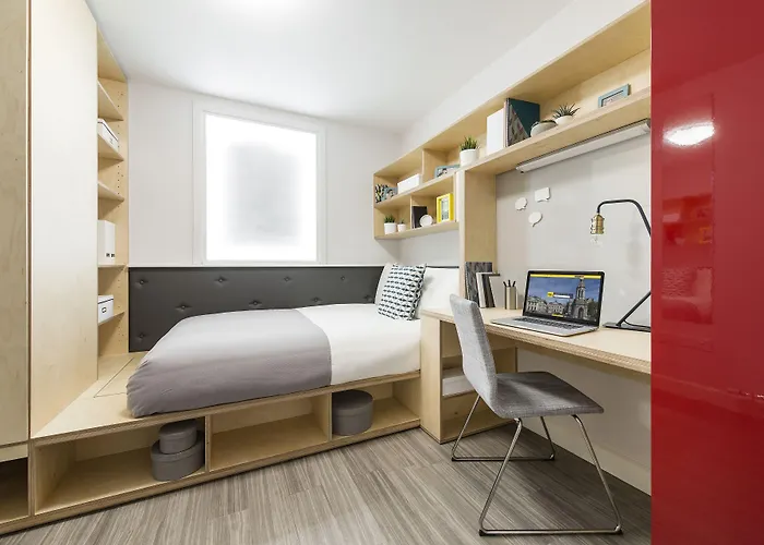 Yugo Explore - Broadstone Hall