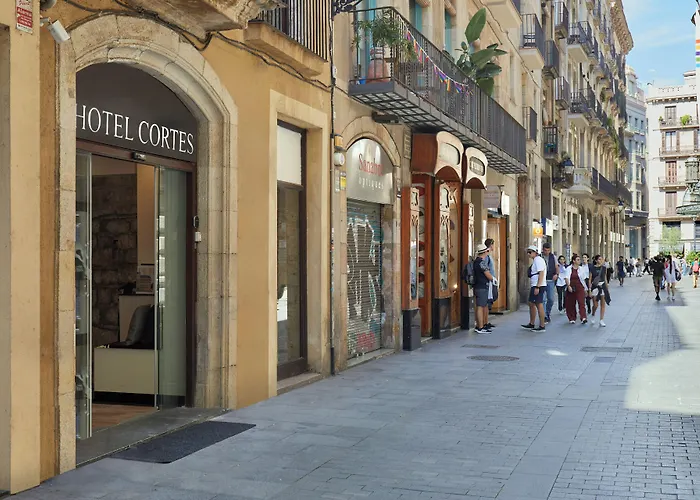 Cheap hotel: Hotel Cortes Rambla