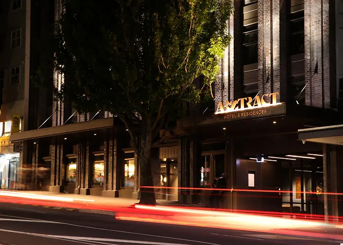 Hotel: Abstract Hotel