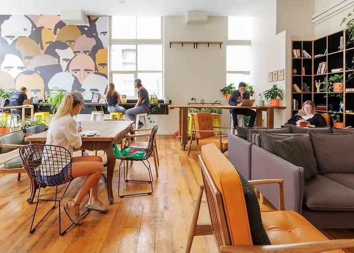 Family Hotel: Bounce Melbourne