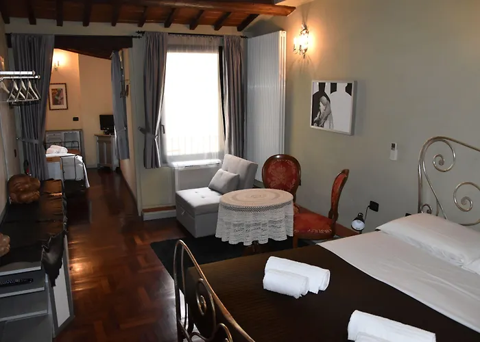 Black Sheep B&B