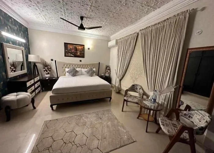 Capital Lodges