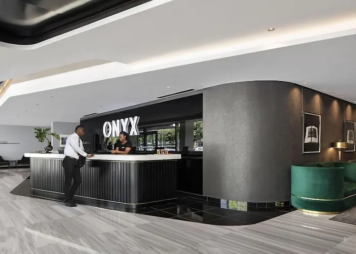 Onyx Apartment By Newmark
