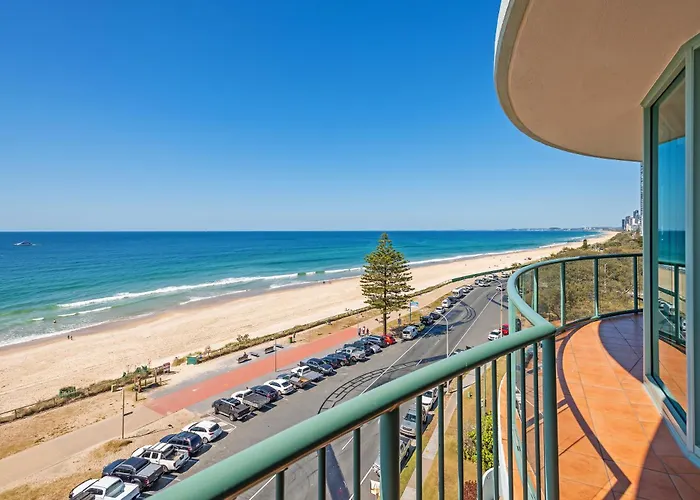 The Waterford On Main Beach