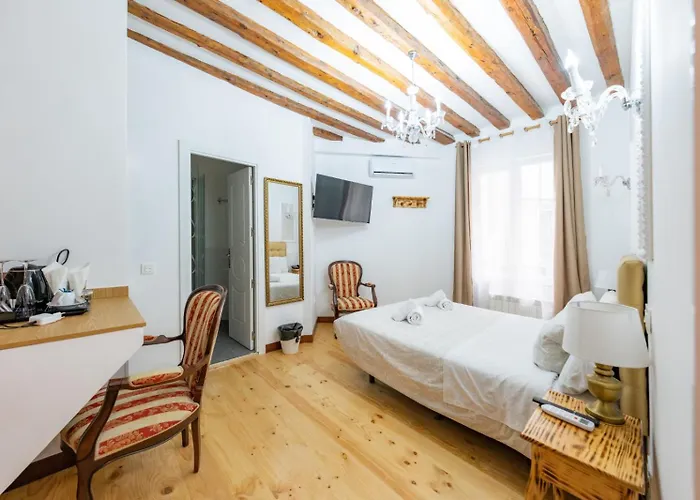 Oriente Palace Apartments