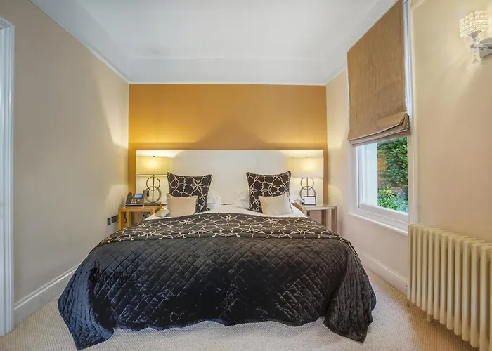 St Elizabeth'S House