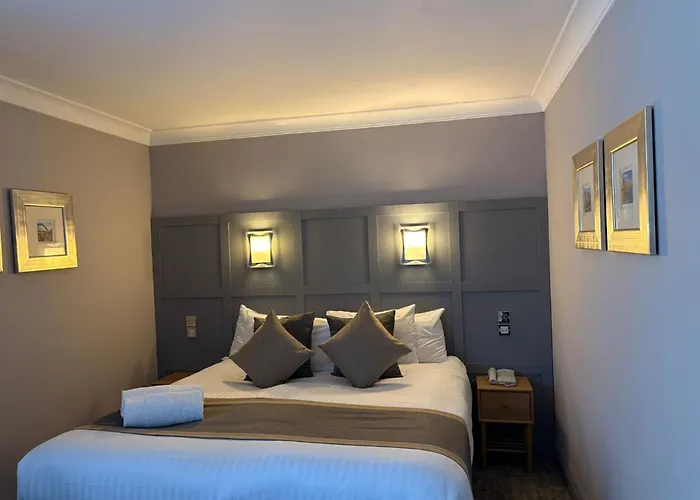Caledonian Hotel