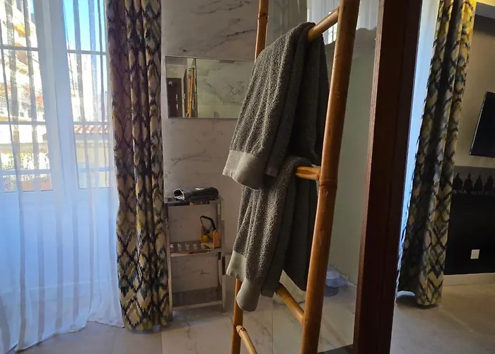 Le Petit Trianon Et Le Charme Des Suites