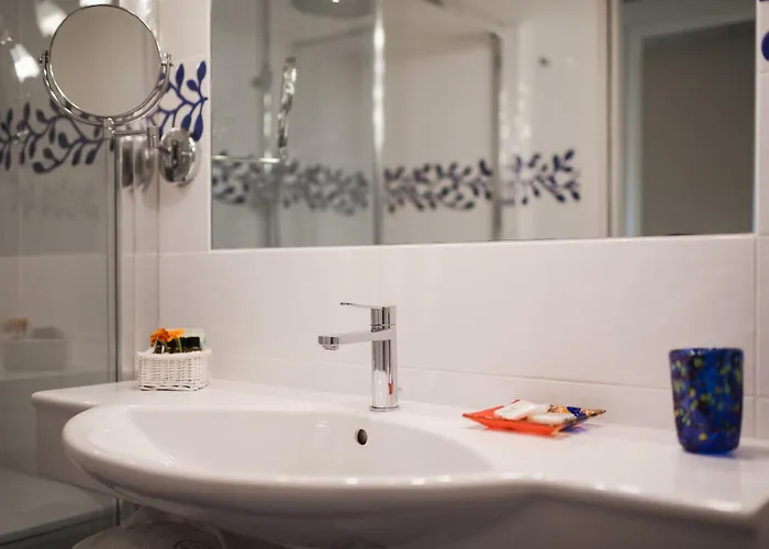 Villa Madrina Lovely And Dynamic Hotel