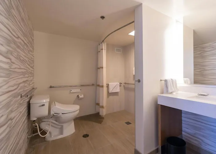 4 star hotel: Waikiki Beach Marriott Resort & Spa