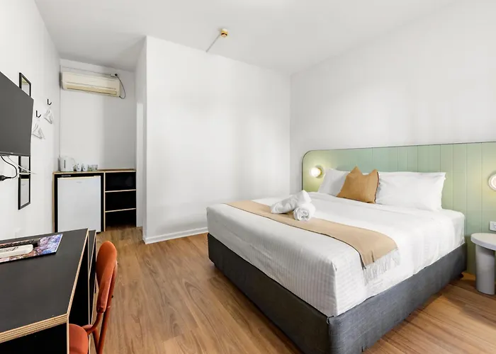 The Palms Motel- Formerly Flinders Motel