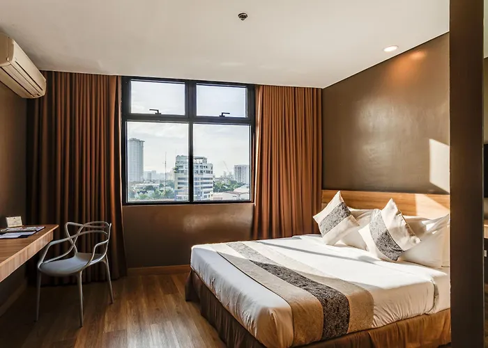 Pet Friendly hotel: Madison 101 Hotel + Tower