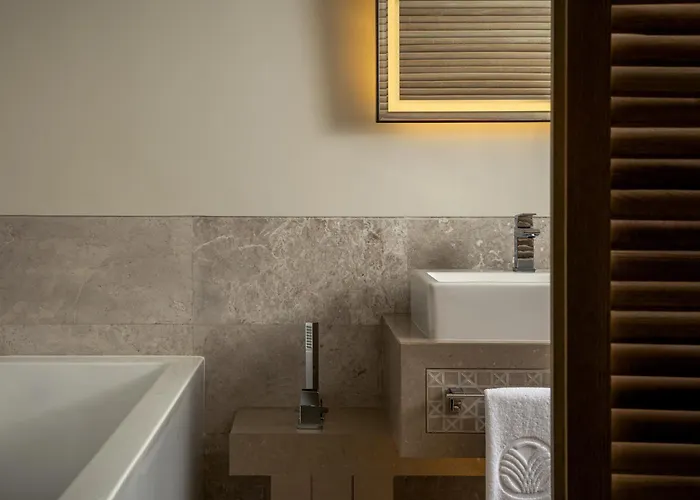 Resorts Guide Saadiyat Rotana And Villas