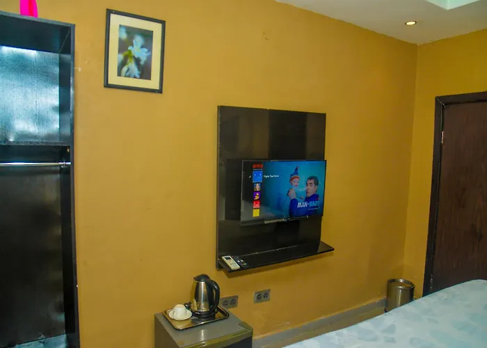 Cheap hotel: Triple Tee Hotel