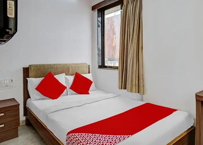 4 star hotel: Hotel O Delight Inn Near Andheri Railway Station