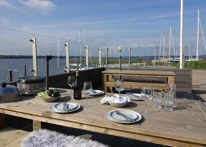 Dock Hotel Stellendam