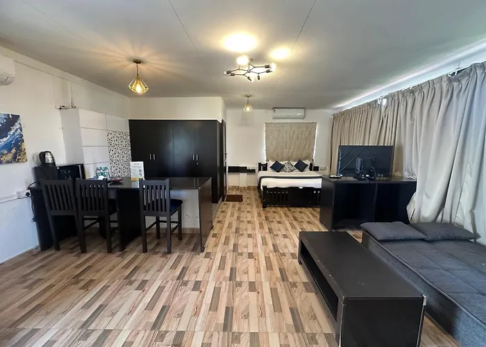 Pet Friendly hotel: Brick Castle