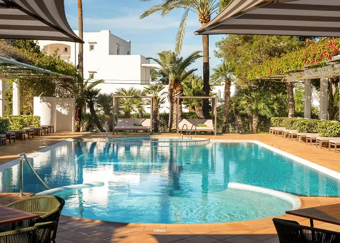 Pet Friendly hotel: Melia Cala D'Or Boutique Hotel